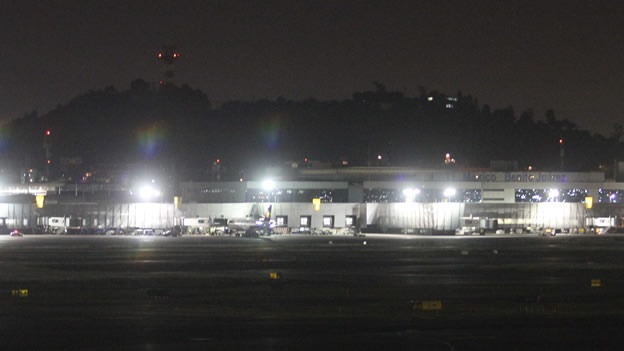 SUSPENDEN 237 VUELOS EN AEROPUERTO DE LA CIUDAD DE M�XICO POR APAG�N