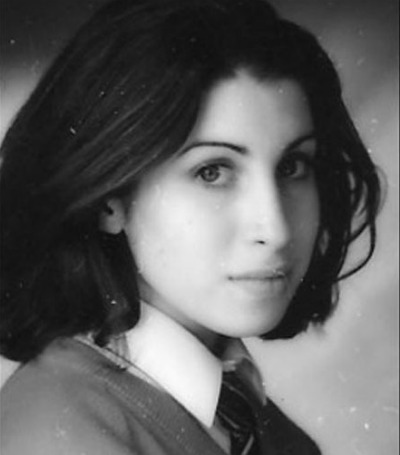 AMY WINEHOUSE: DE LA INOCENCIA A LOS EXCESOS