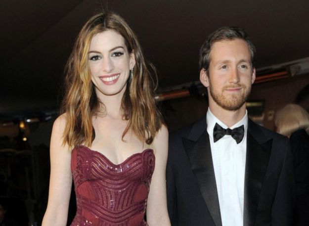 ANNE HATHAWAY SE CASA CON EL ACTOR ADAM SHULMAN