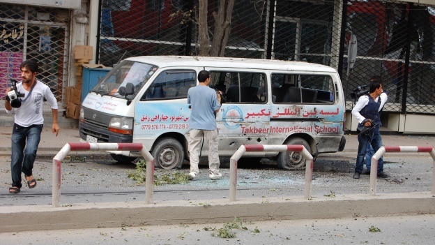 TRES MUERTOS POR ATAQUE DE TALIBANES A EMBAJADA DE EU EN KABUL