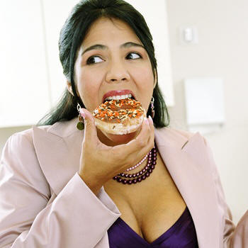 CÓMO SABER SI TIENES ADICCIÓN A LA COMIDA