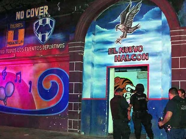 TRES MUERTOS POR ATAQUE EN BAR DE ESCOBEDO