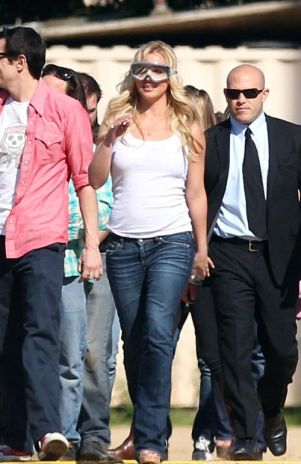 BRITNEY SPEARS HACE SKETCH PARA JACKASS DE MTV