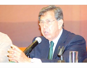 CÁRDENAS NO DESCARTA COMPETIR EN ELECCIONES PRESIDENCIALES