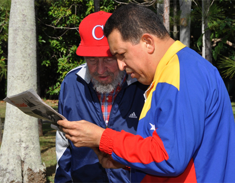HUGO CHÁVEZ REAPARECE EN REUNIÓN CON SU HIJA Y FIDEL CASTRO