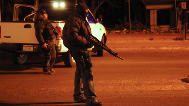 DETIENEN A 23 POLIC�AS POR SECUESTROS Y NEXOS CON 'LA FAMILIA'