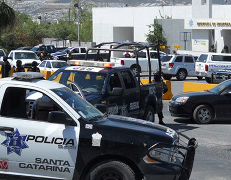COAHUILENSES MATAN A JEFE POLICIAL DE NL