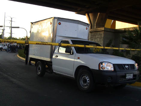 FAMILIARES IDENTIFICAN A V�CTIMAS DE LA MATANZA EN GUADALAJARA