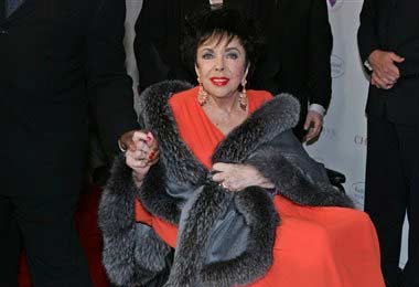 CONFLICTOS POR LA HERENCIA DE ELIZABETH TAYLOR