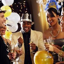 LO QUE NO DEBES HACER EN LA FIESTA DE FIN DE AÑO DEL TRABAJO