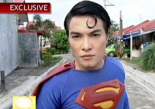 FILIPINO SE OPERA PARA TRANSFORMARSE EN SUPERMAN
