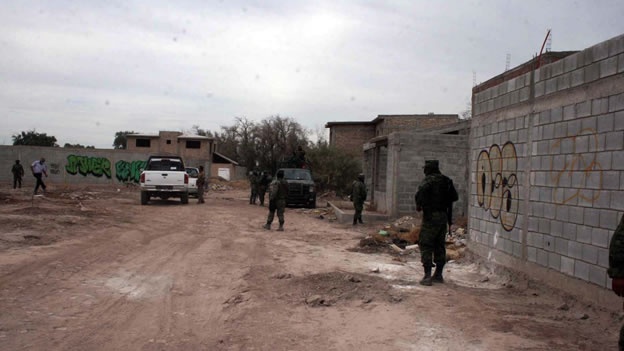 HALLAN DOS FOSAS CLANDESTINAS EN DURANGO CON SIETE CAD�VERES