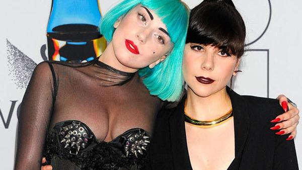 LADY GAGA PRESENTA SU HERMANA MENOR NATALI