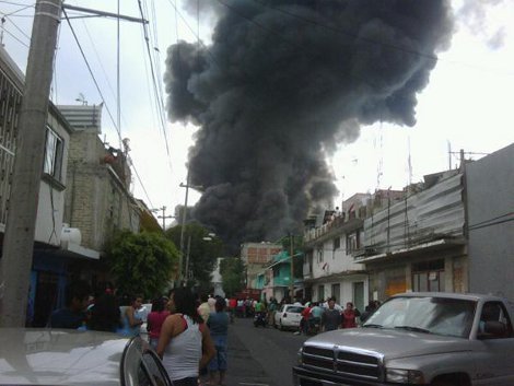 SE INCENDIA F�BRICA TEXTIL EN NAUCALPAN