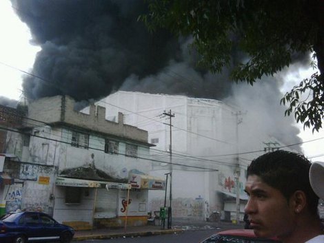 SE INCENDIA F�BRICA TEXTIL EN NAUCALPAN