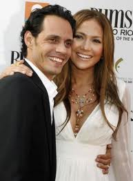MARC ANTHONY AGREDE A JENNIFER L�PEZ