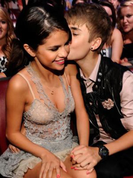 SELENA G�MEZ DEJA A JUSTIN BIEBER POR SER 'MALA INFLUENCIA'