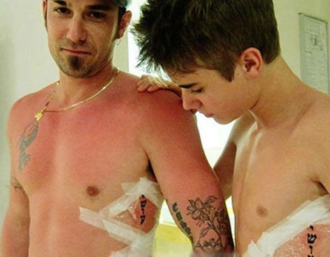 JUSTIN BIEBER COMPARTE TATUAJE CON SU PADRE