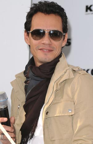 MARC ANTHONY: 'JENNIFER ME MALTRATABA'
