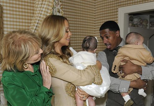 MARIAH CAREY PRESENTA A SUS HIJOS-FOTOS
