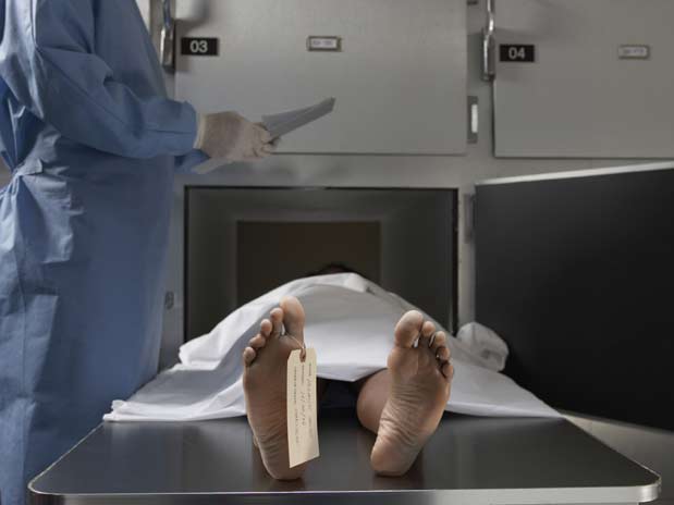 MUERTO RESUCITA EN MORGUE DE SUD�FRICA