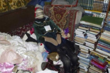CAE PROFANADOR DE TUMBAS QUE HAC�A MU�ECOS CON CUERPOS MOMIFICADOS