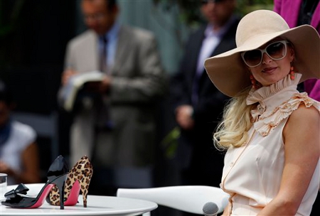 PARIS HILTON EN M�XICO ASEGURA QUE NO ES UNA DIVA