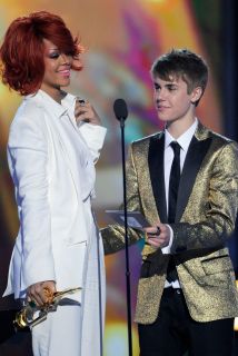 RIHANNA RECHAZA A JUSTIN BIEBER EN LOS PREMIOS BILLBOARD