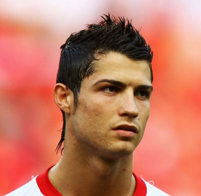 CRISTIANO RONALDO TITULAR EN EL LYON