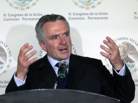 SANTIAGO CREEL: 'QUIERO SER EL CANDIDATO DEL PRESIDENTE CALDER�N'