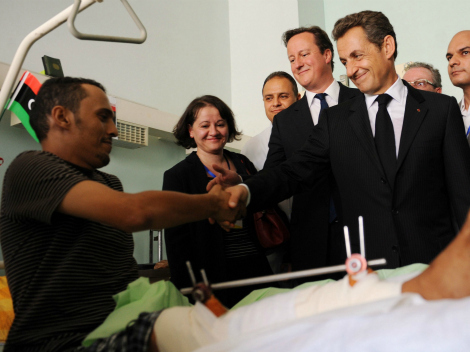 SARKOZY: 'HAY QUE DETENER A GADHAFI'