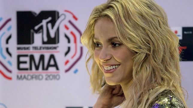 SHAKIRA COMPRA UNA ISLA EN LAS BAHAMAS CON ROGER WATERS