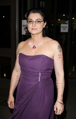 SINEAD O'CONNOR ANUNCIA SUICIDIO EN TWITTER