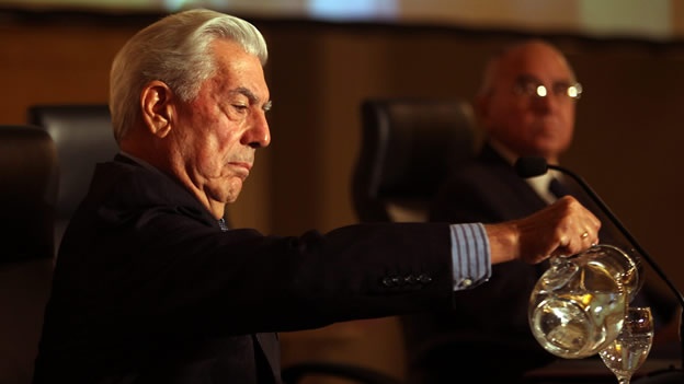 VARGAS LLOSA: 'AL DEBE LEGALIZAR LA DROGA SINO SER� COMO M�XICO'