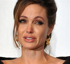 AMENAZAN DE MUERTE A ANGELINA JOLIE
