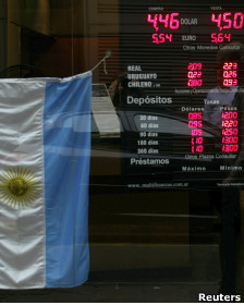 �C�MO HACEN LOS ARGENTINOS PARA AHORRAR?