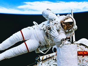 �C�MO SE ASEAN LOS ASTRONAUTAS?