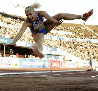 ATLETA EXPULSADA DE LOS JUEGOS OL�MPICOS POR RACISTA