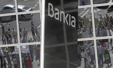 ESPA�A PIDE RESCATE FORMAL PARA BANCOS