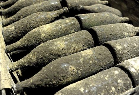 SUBASTAN LAS BOTELLAS DE CHAMPAGNE MAS VIEJAS DEL MUNDO