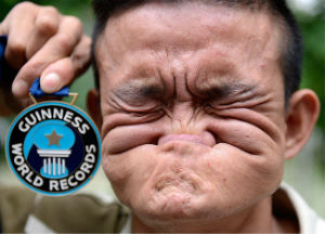 GAN� PREMIO POR TENER LA CARA MAS FEA DEL MUNDO