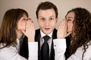COMO SOBREVIVIR A LOS CHISMES DE TU TRABAJO