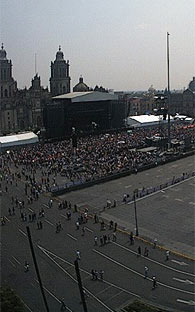 POLICÍA SE DISPARA EN CONCIERTO DE PAUL MCCARTNEY