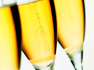 �CU�NTAS PERSONAS MUEREN AL A�O POR ALCOHOLISMO?