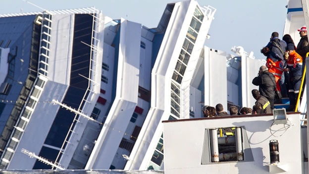 INDEMNIZAN A PASAJEROS DEL CONCORDIA CON 14 MIL D�LARES