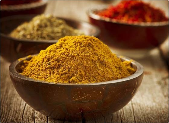BENEFICIOS CURATIVOS DEL CURRY