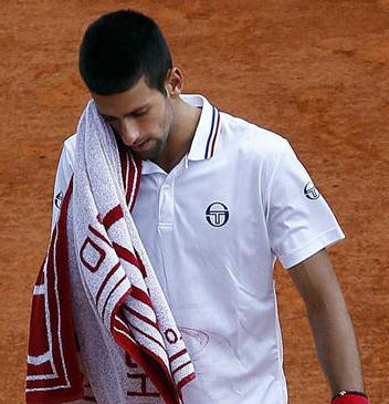DJOKOVIC PASA A CUARTOS DE FINAL EN PLENO DUELO