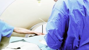 RIESGO DE CÁNCER EN NIÑOS DEBIDO A ESCÁNERES