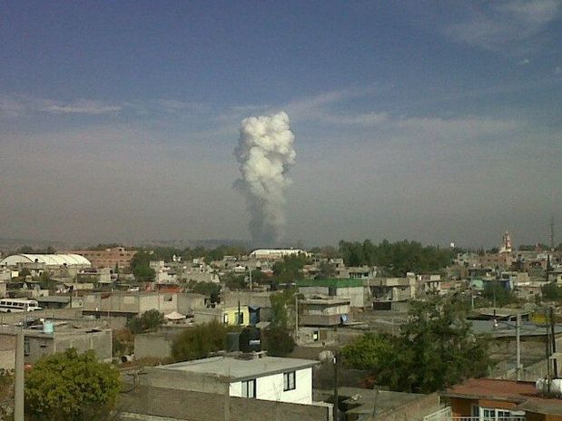 EXPLOSI�N EN TULTEPEC DEJA UN MUERTO Y DOS HERIDOS