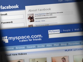 NUEVA AMENAZA ATACA FACEBOOK PARA ROBO DE DATOS